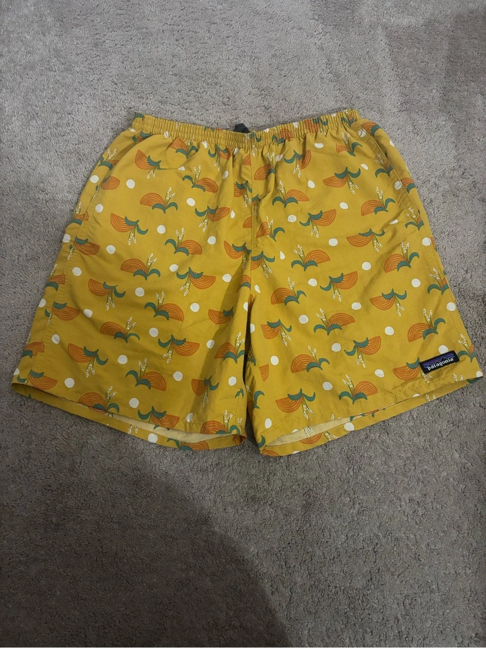 Patagonia Baggies Mens Size M Yellow Swim Trunks